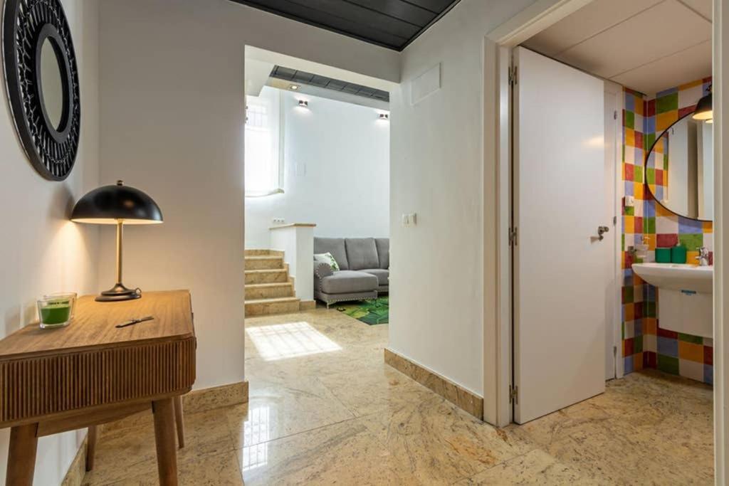 شقة Becas Alameda Duplex By Valcambre إشبيلية المظهر الخارجي الصورة